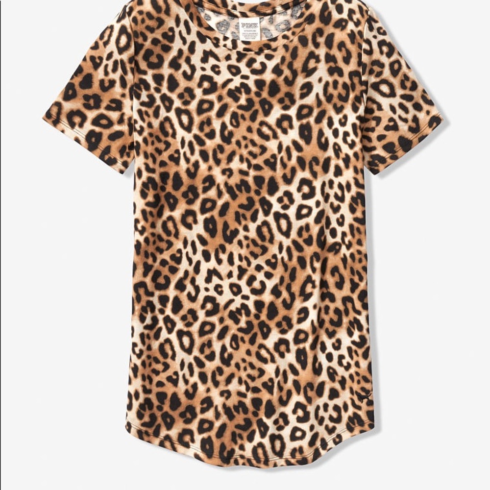 Victoria’s Secret Pink Leopard Print Crew tee